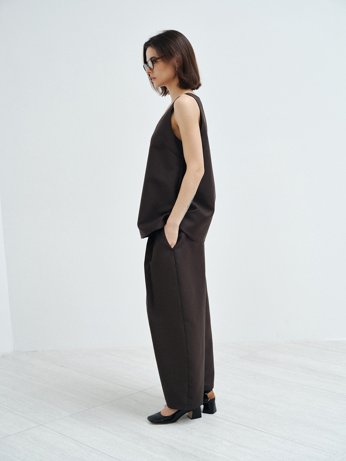 FINE LUSTROUS SILK WOOL KNITTED TANK TOP