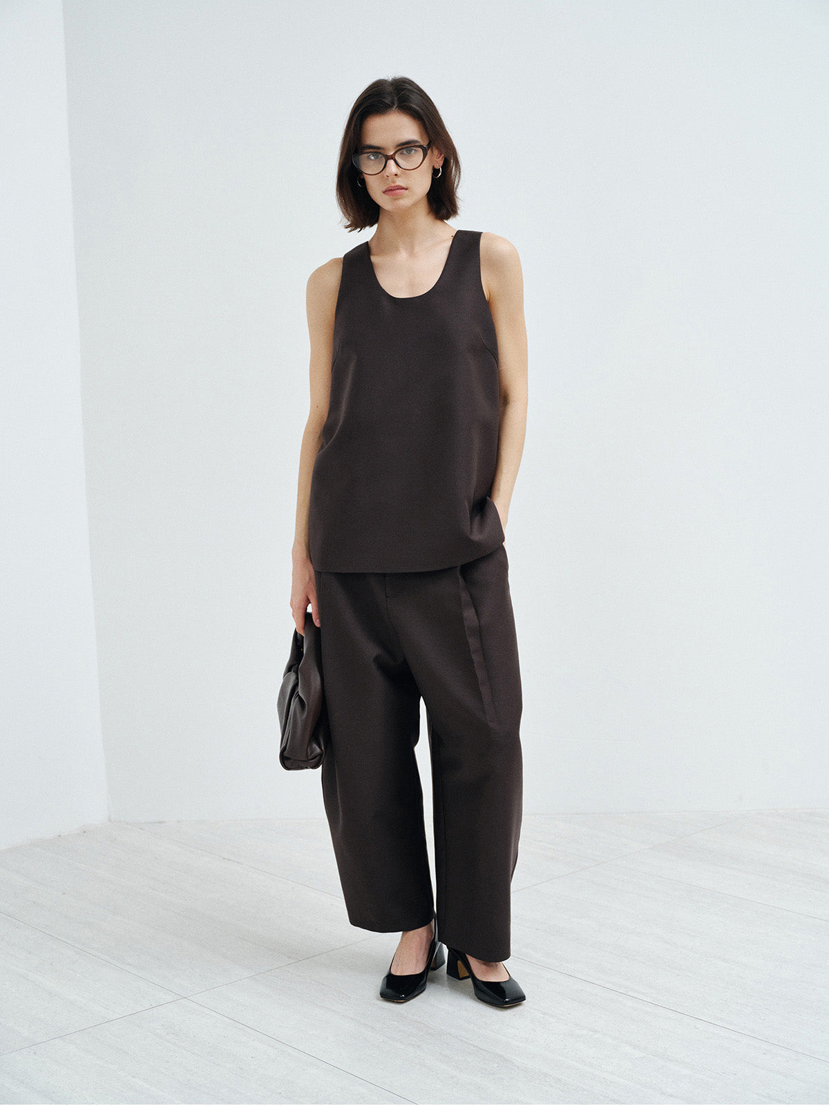 FINE LUSTROUS SILK WOOL KNITTED TANK TOP