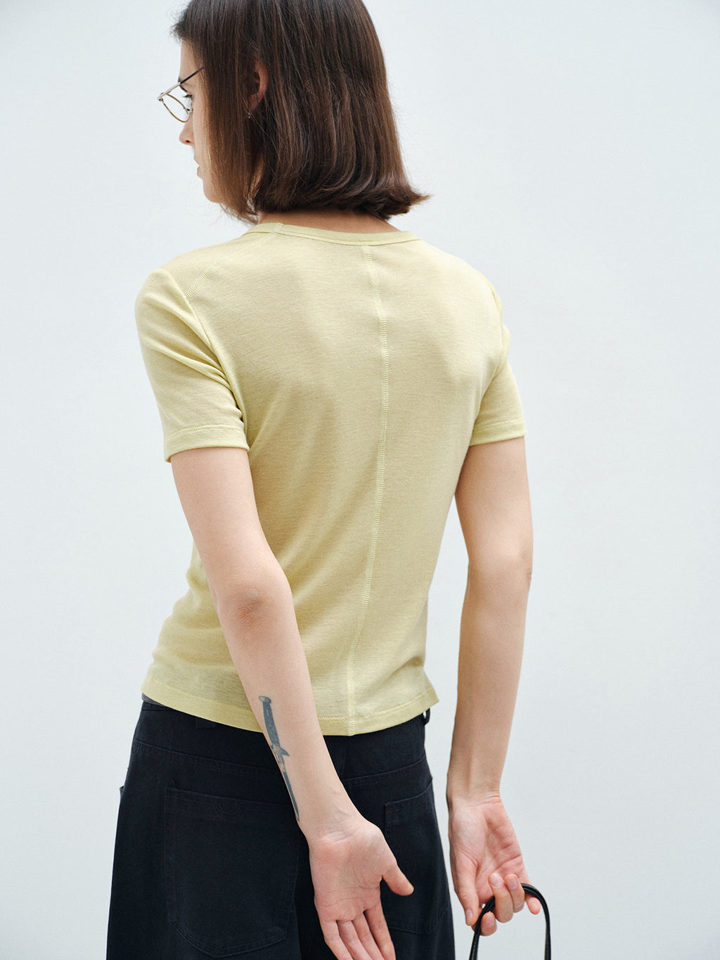 BREATHABLE SLIM FIT SHORT SLEEVE T-SHIRT
