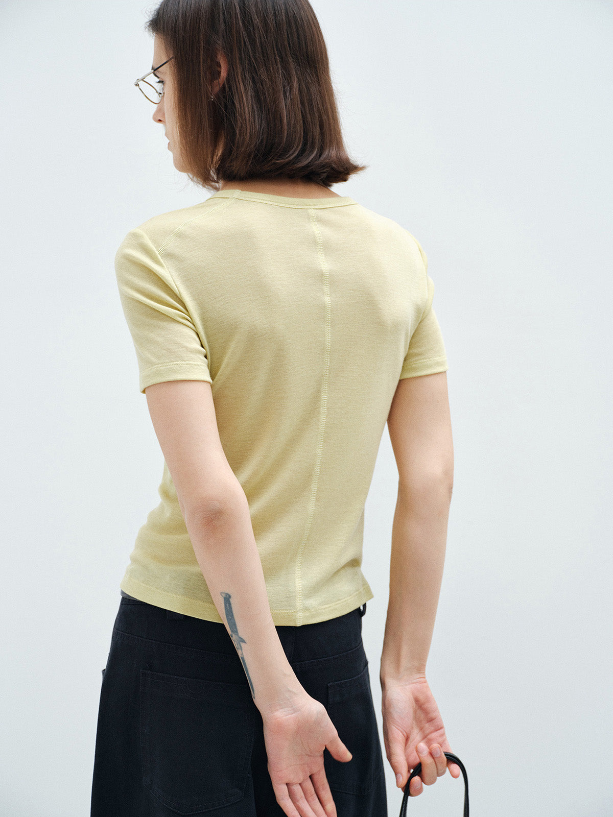 BREATHABLE SLIM FIT SHORT SLEEVE T-SHIRT