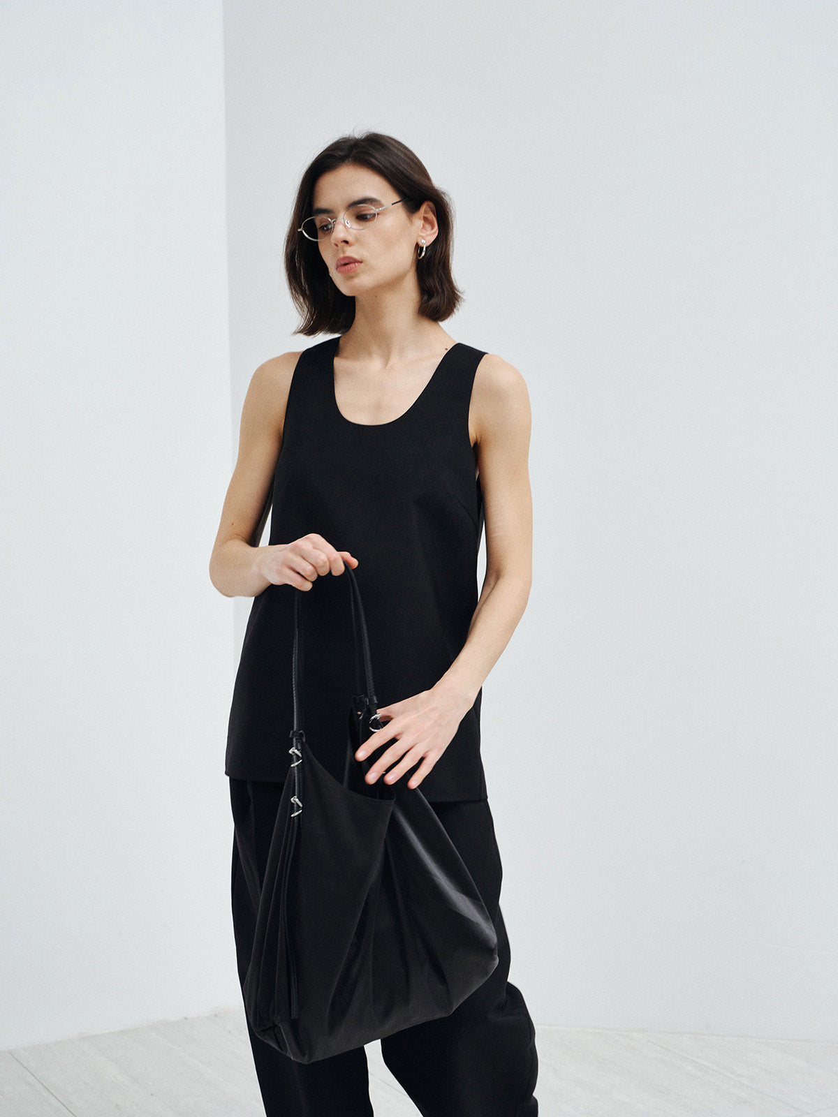 FINE LUSTROUS SILK WOOL KNITTED TANK TOP