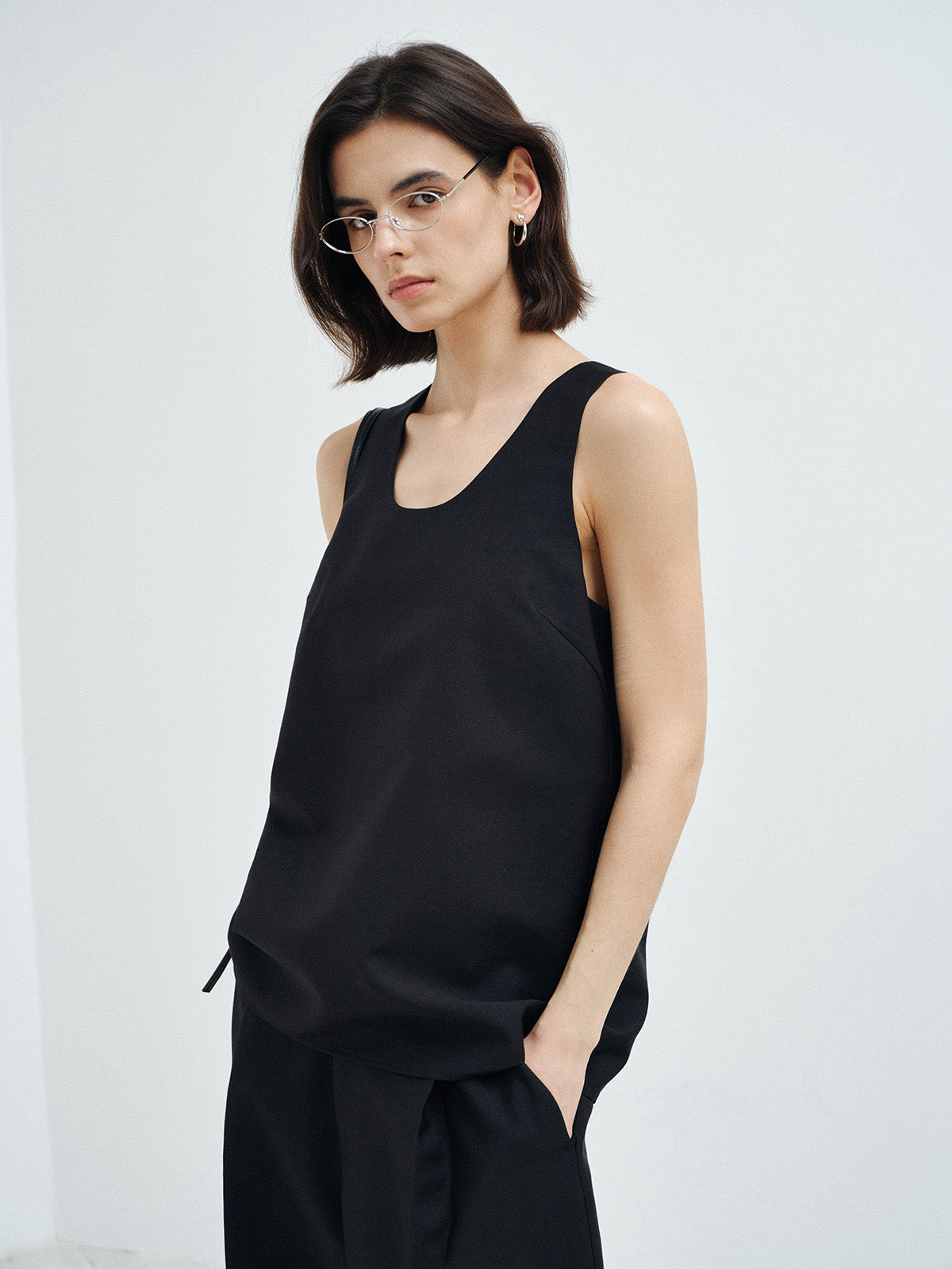 FINE LUSTROUS SILK WOOL KNITTED TANK TOP