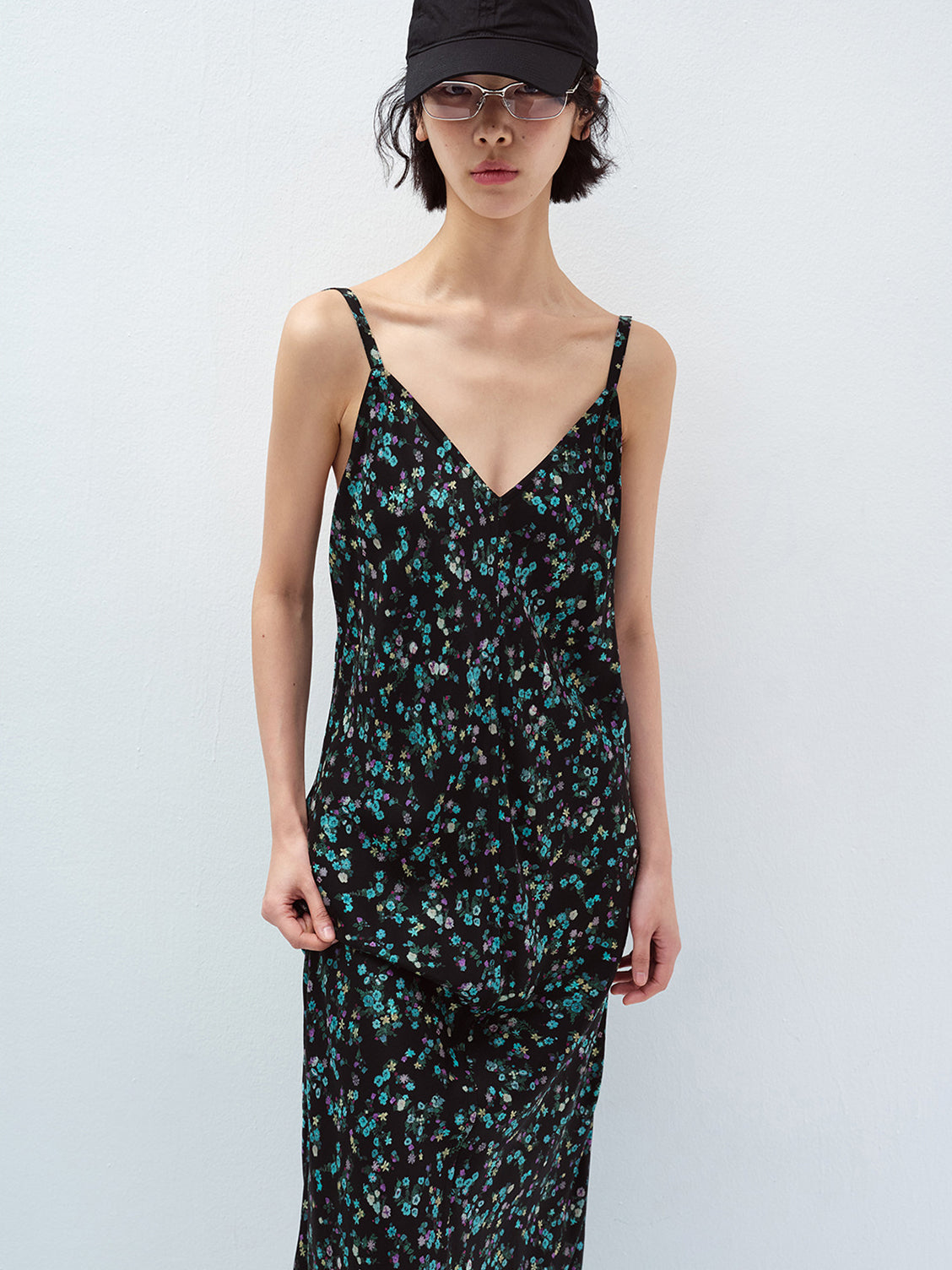 SLEEVELESS OPEN BACK MIDI DRESS