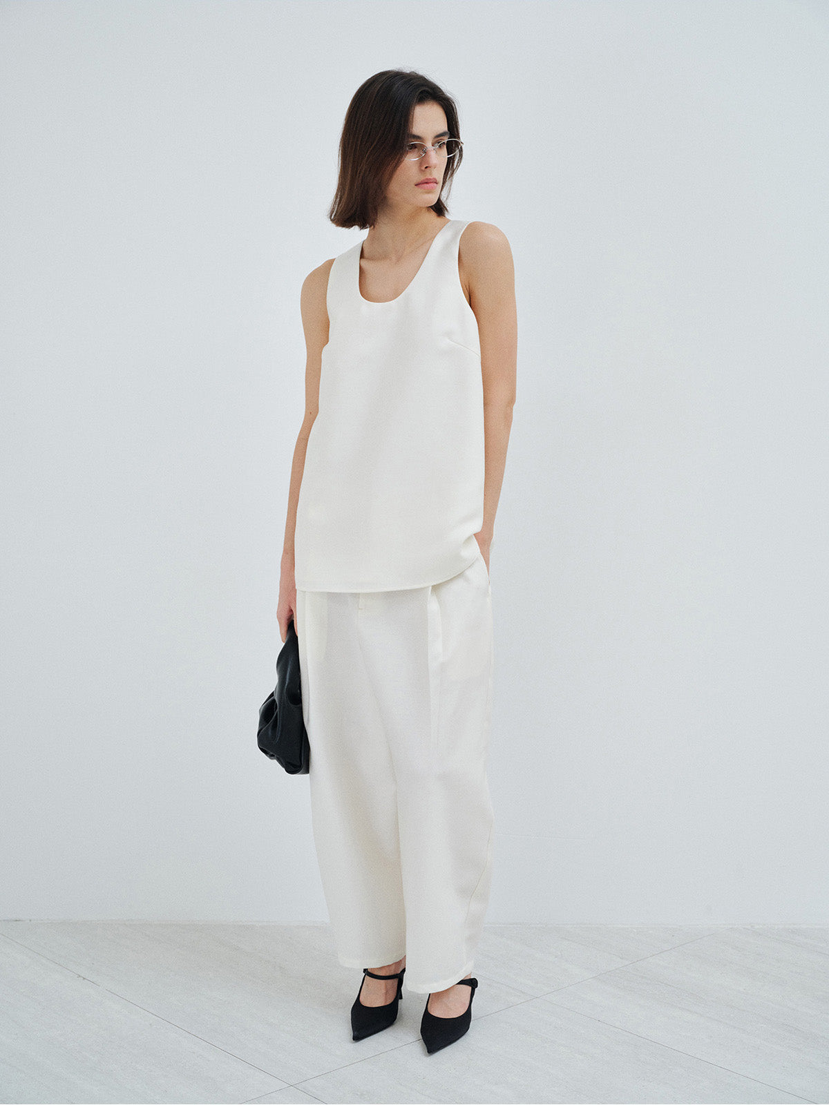 FINE LUSTROUS SILK WOOL KNITTED TANK TOP