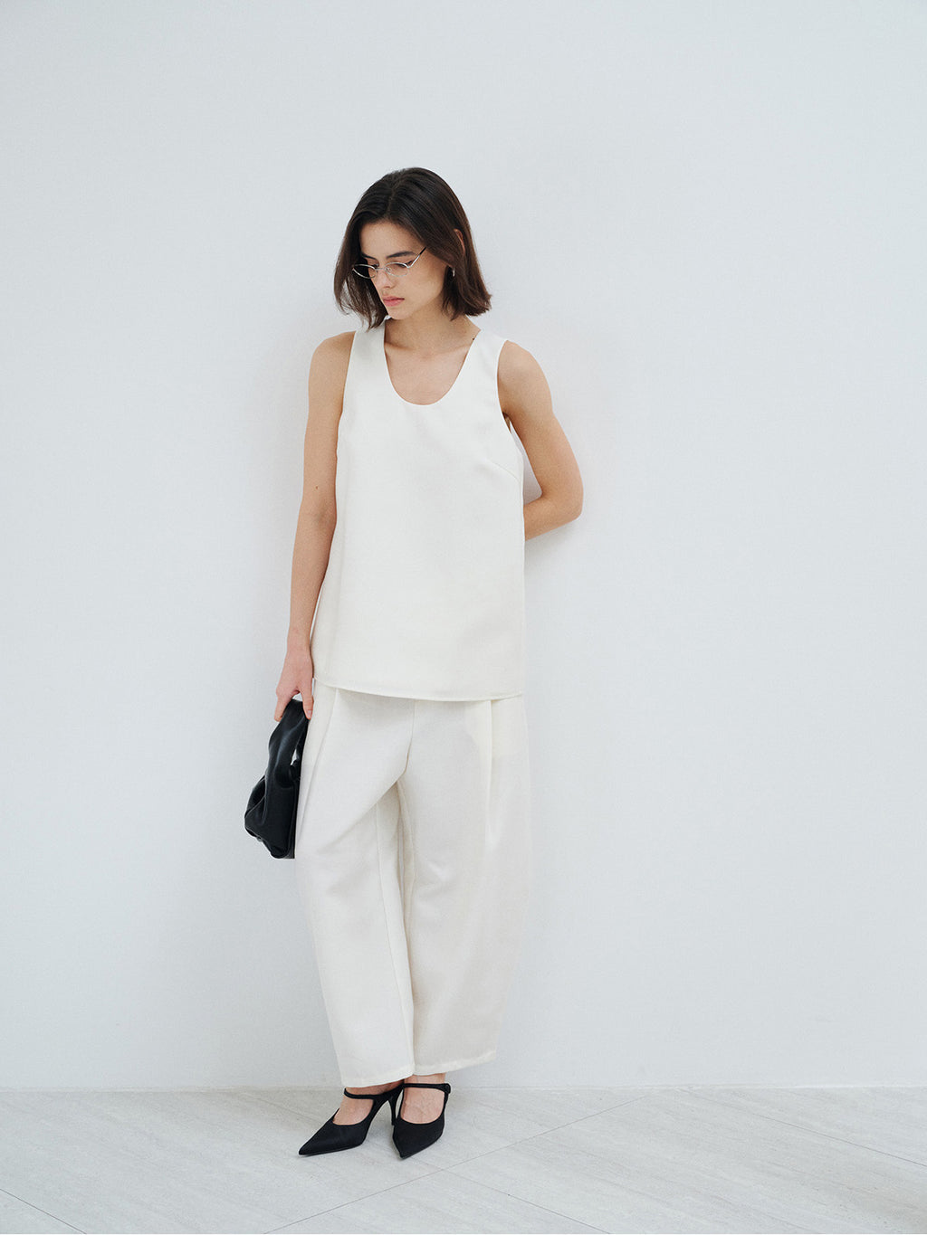 FINE LUSTROUS SILK WOOL KNITTED TANK TOP