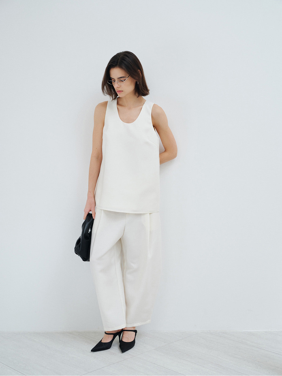 FINE LUSTROUS SILK WOOL KNITTED TANK TOP