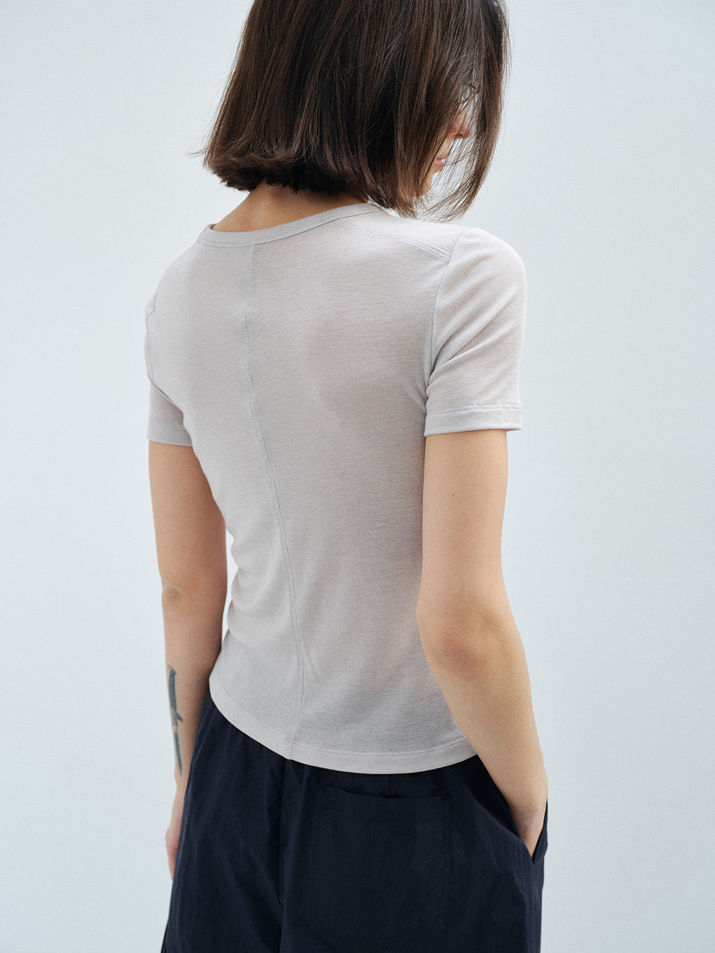 BREATHABLE SLIM FIT SHORT SLEEVE T-SHIRT